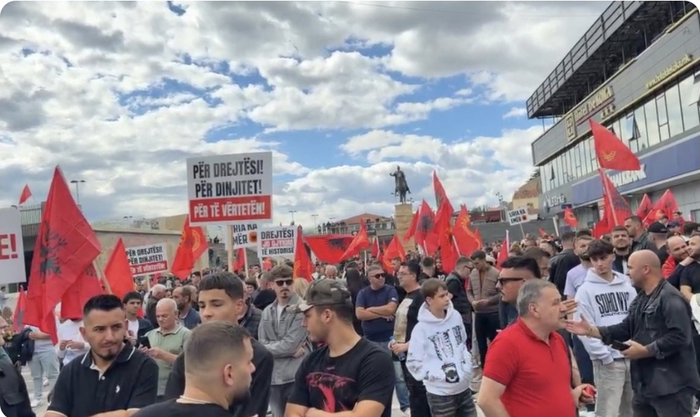Përfundoi e qetë protesta në Shkup  do të mbahen protesta edhe në qytete tjera të Maqedonisë