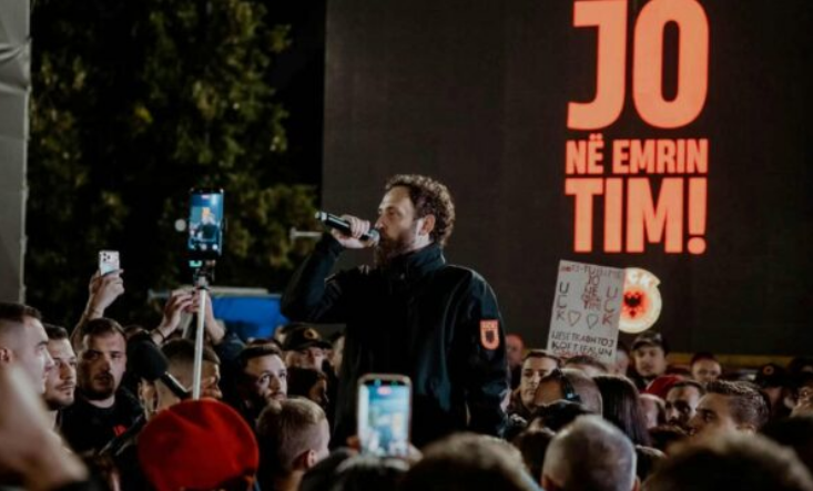 Ligjin e UÇK së e ke në tavolinë  sille në Kuvend   çfarë po pret  Çlirim Haziri i drejtohet Kurtit nga protesta