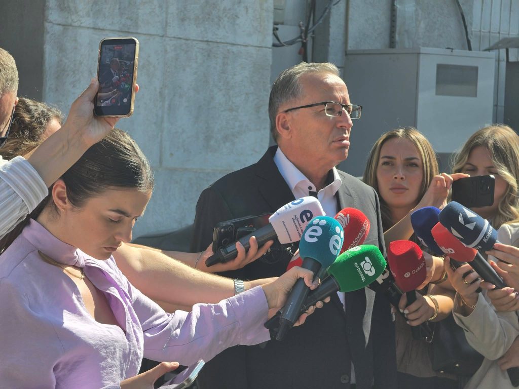 Përfundon mbledhja e PDK së  Hamza paralajmëron takime me liderët politikë