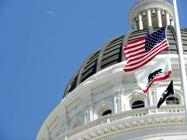 Kalifornia njeh Fitër Bajramin dhe Kurban Bajramin si festa zyrtare