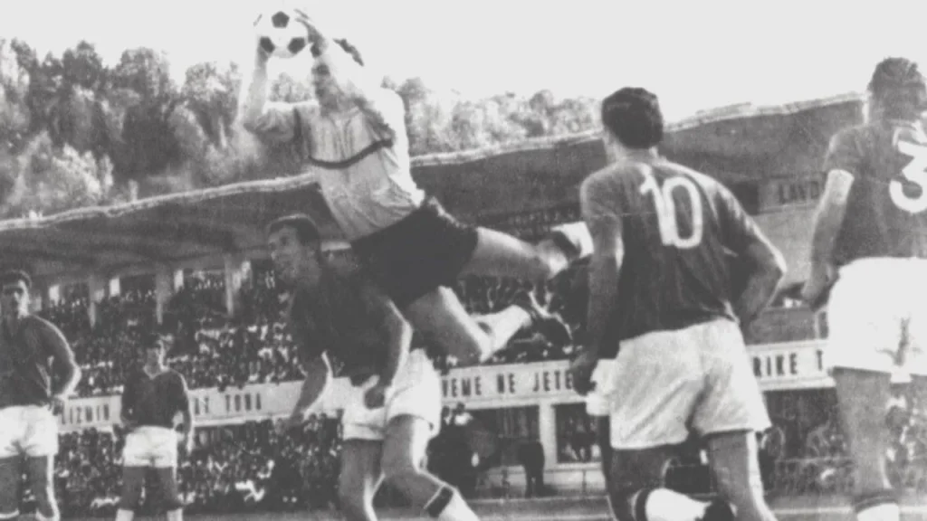 Ndahet nga jeta Vasillaq Konomi  ish portieri i Tiranës që u përball me gjigantët e Ajaxit të viteve  70