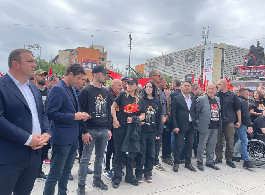 ne-marshin-per-liri-marrin-pjese-edhe-deputete-te-vv-se