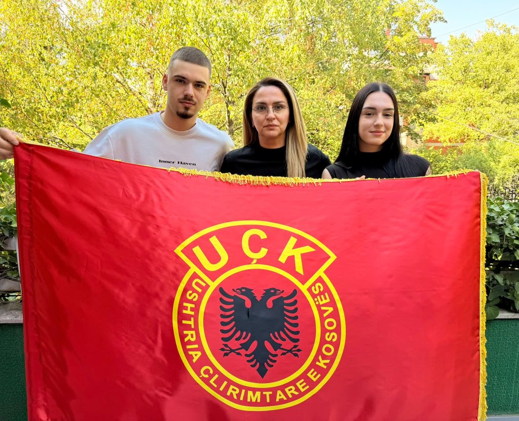 nen-hijen-e-ketij-flamuri-gjithmone-krenare-gjithmone-te-forte-mesazhi-i-shqipe-selimit-nje-dite-pas-vendimit-te-hages