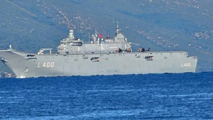 Pesë luftanije të NATO s zbarkojnë në Orikum