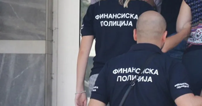 Bastisje në disa lokacione në Shkup  dy të arrestuar për përvetësim të 80 milionë denarëve