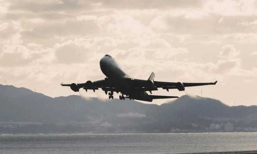 Momente paniku në një avion të  LATAM Airlines   goditet nga rrufeja