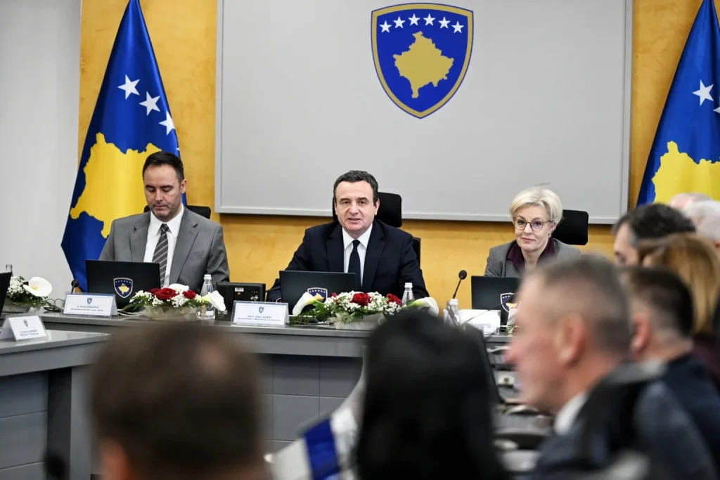 lajm-i-fundit-qeveria-e-e-kosoves-e-dergon-ne-kuvend-vendimin-per-ndryshimin-e-ligjit-per-dhomat-e-specializuara