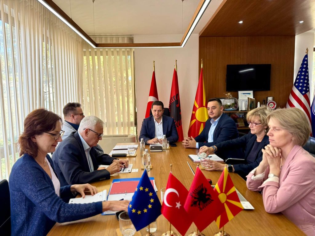 Limani dhe Xhaferi takojnë përfaqësues të Komisionit Evropian