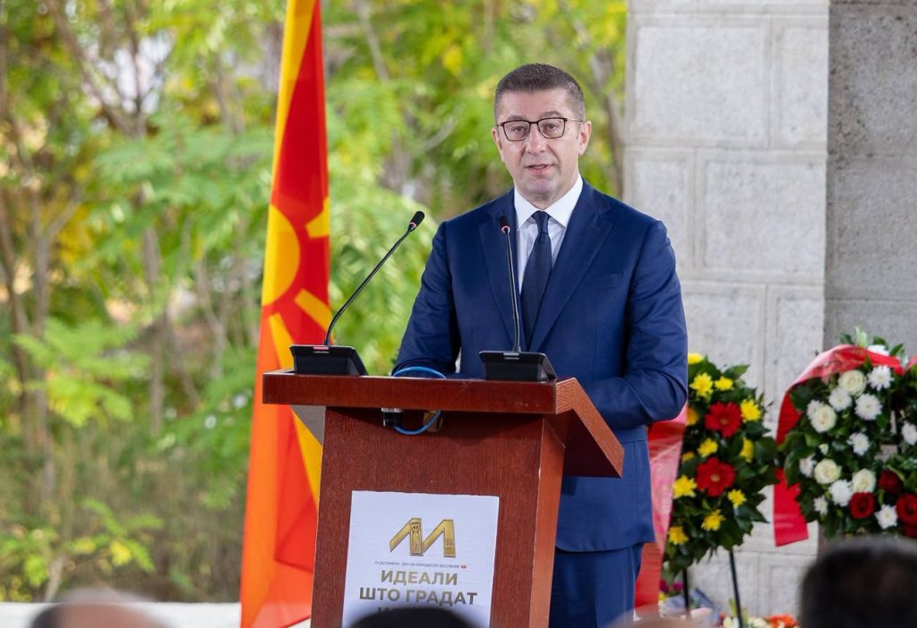 Mickoski  Deri në fund të mandatit paga mesatare do të bëhet 1 mijë euro