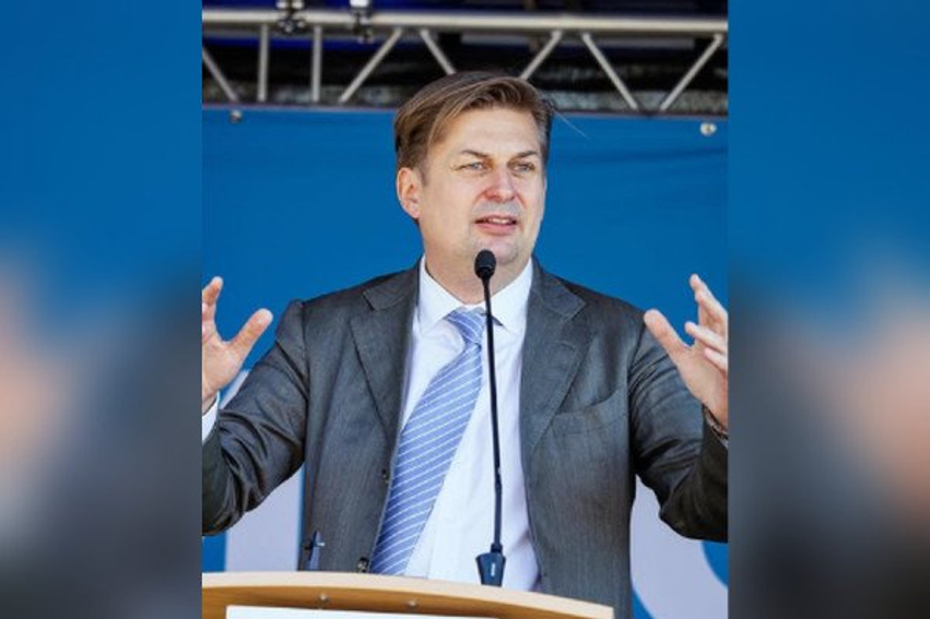 Rënia e Vuçiqit  Deputeti i AfD së thotë se e djathta duhet të riorganizohet  Humbëm edhe Serbinë