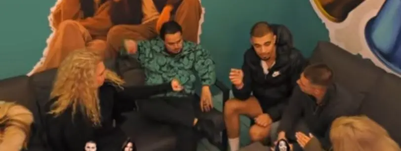  S mund ta përballoj atë gjest    Nichi  kapet  me Akilin për cigaret  ndërhyn edhe Vjollca  VIDEO 