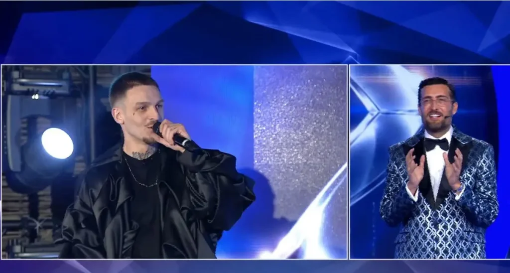 Me një superperformancë  Fuego hyn në shtëpi me vargje  VIDEO 