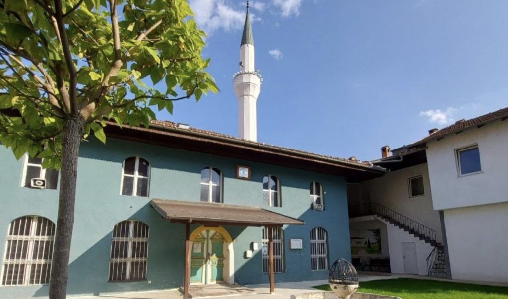 Tri tentativa për vjedhje në tri xhami të Tetovës  arrestohet 38 vjeçari
