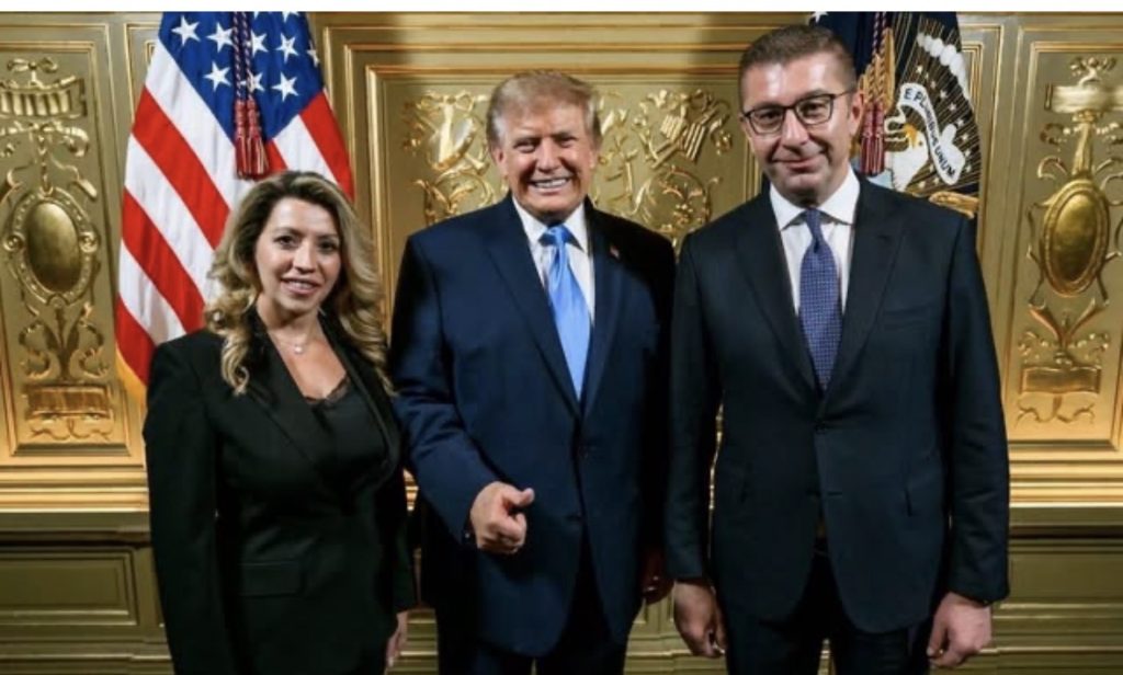 Mickoski publikon fotografi me Trumpin  Aleancë e bazuar në besim  mbështetje dhe miqësi