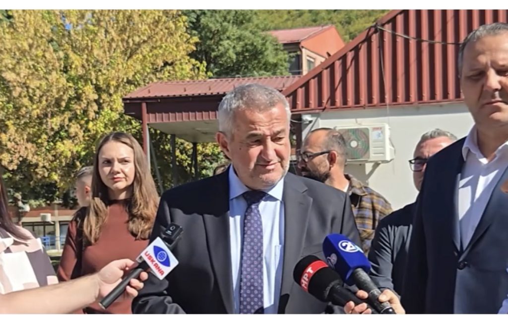 Klekovski  ministri i 21 të që premton Spitalin e Kërçovës  Mjetet janë ndarë  por po bëhen studime për objektin 