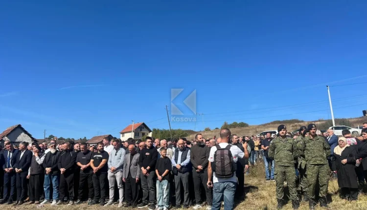 I takonte Grupit të Intelektualëve  i jepet lamtumira e fundit Adem Beqirit