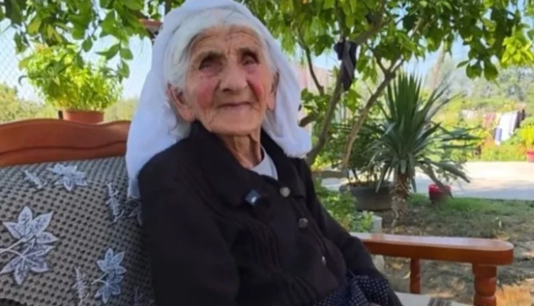 u-be-e-njohur-si-gruaja-me-e-vjeter-ne-bote-qeveria-i-jep-pension-te-posacem-117-vjecares-shqiptare