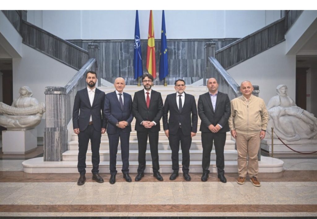 Deputetët e komunitet turk në Kuvend takojnë ambasadorin e ri të Turqisë  ftesë për vizitë zyrtare në Ankara