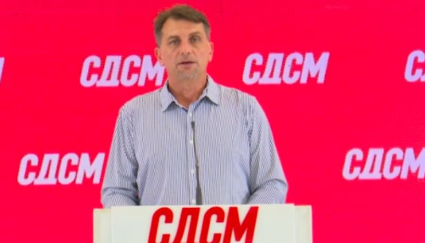 SKANDAL NË MONTE KARLO  Nxënësit pritnin në holl  drejtuesit e shkollës dyshohet se luanin bixhoz 