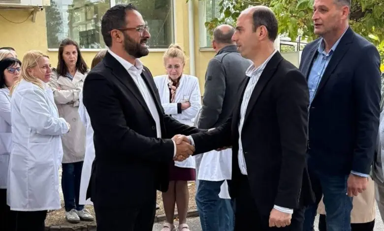 Bislimi vlerëson punën e stafit pas hapjes së repartit të ri në Spitalin Psikiatrik të Shkupit
