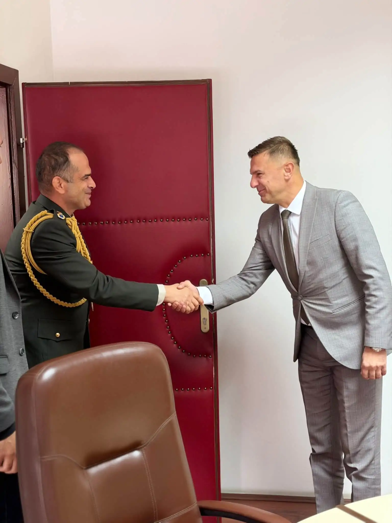 Zëvendësministri Shabani priti në takim Atasheun e ri të mbrojtjes së Turqisë  kolonel Kemal Bashol