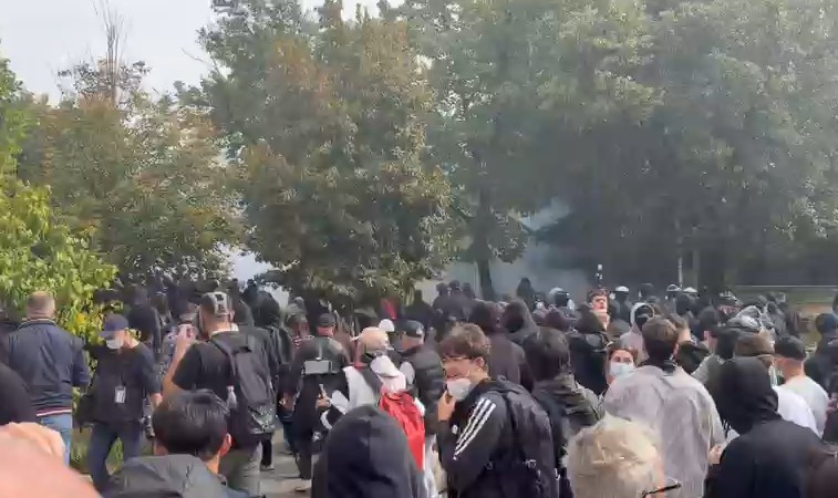 studentet-nisin-te-mbushin-rruget-pervec-tiranes-perfshihen-edhe-qytete-te-tjera