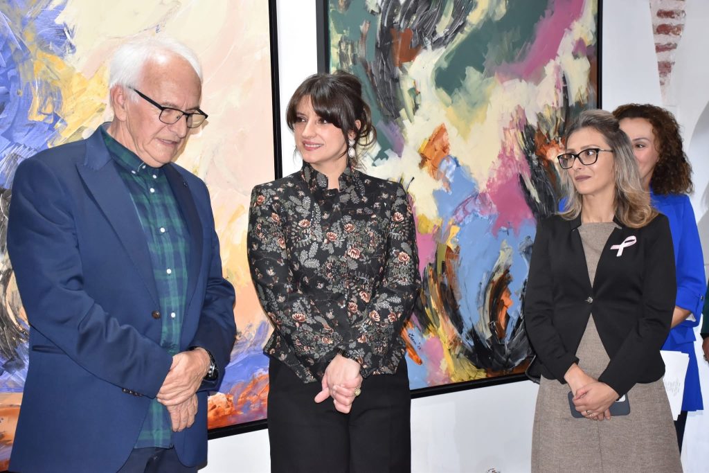 Galeria e Arteve Tetovë hap ekspozitën  Perla kujtimesh  të piktores Enesa Memeti