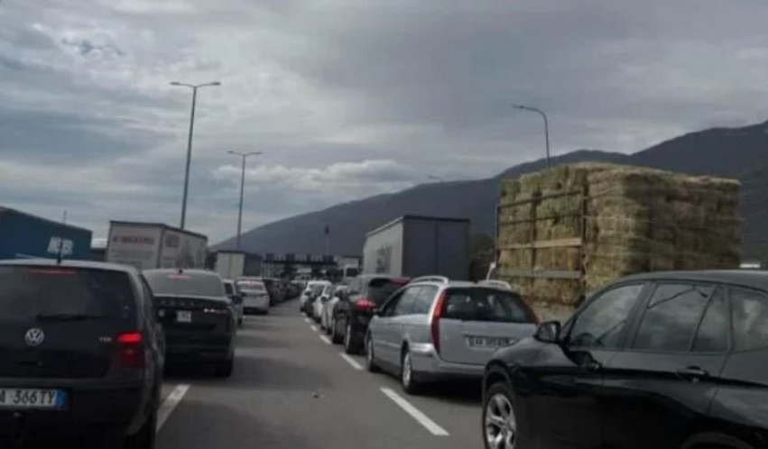 fluks-ne-piken-kufitare-te-morines-kontrolle-per-automjetet-nga-kosova