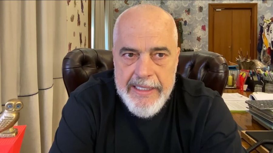 edi-rama-nuk-ndal-manovrat-per-te-frikesuar-protestuesit-hedh-ne-treg-listen-e-zeze