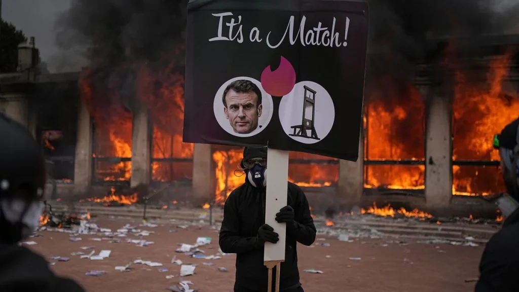 Macron refuzon dorëheqjen e ministrit të Brendshëm pas protestave të dhunshme në Francë