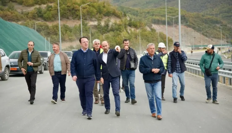 Nikolloski për autostradën Ohër Kërçovë  Në terren ka përparim të shkëlqyer  shihet fundi i projektit