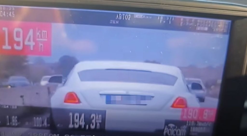 Voziti  Rolls Royce  me 194 km orë në autostradën Gostivar Tetovë  arrestohet 44 vjeçari nga Gostivari