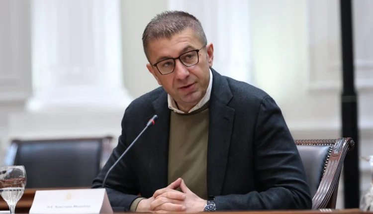 VMRO përshëndet ndryshimet në Serbi  Fillimisht ranë Zaev dhe Filipçe  pastaj Vuçiqi