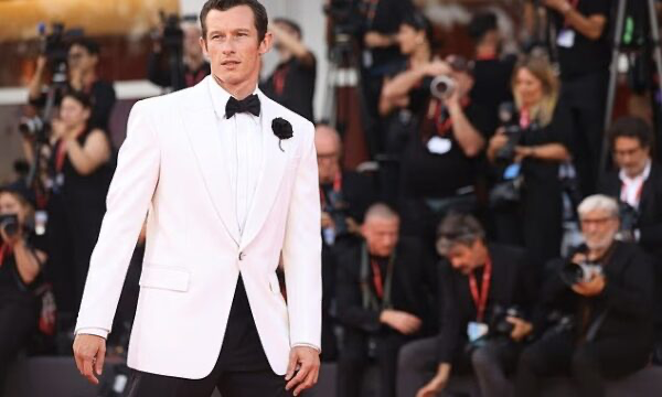 Dhëndri kosovar mund të jetë James Bondi i ardhshëm  Callum Turner nis audicionet për rolin e agjentit 007