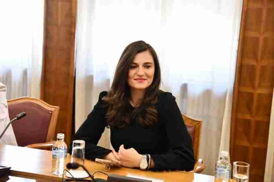 Zajkova  Maqedonia ka nevojë për reforma konkrete  jo për premtime politike