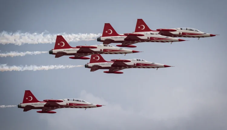 Turqia feston 103 vjetorin e themelimit të Republikës