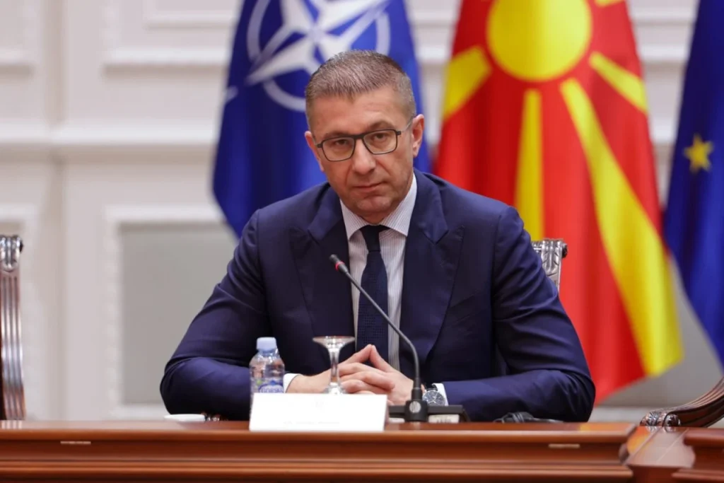 Mickoski paralajmëron arrestime të reja të ish funksionarëve  ja për çfarë vepra 
