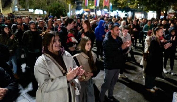 humbja-e-vucic-levizja-studentore-ne-serbi-kerkon-doreheqjen-e-zyrtareve-te-larte-te-policise-dhe-gjyqesorit