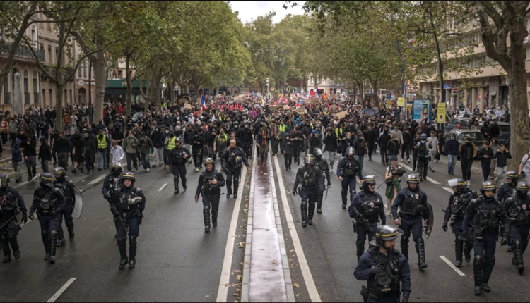 Franca në gatishmëri për protestat e 31 tetorit  70 mijë efektivë policie në terren