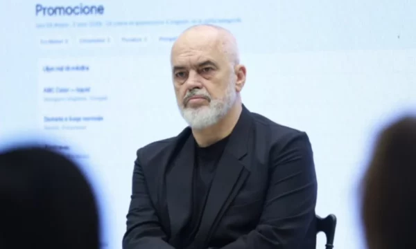 rama-paralajmeron-bllokimin-e-rrjeteve-sociale-per-te-miturit-ne-diskutim-kufizimi-deri-ne-16-apo-18-vjec