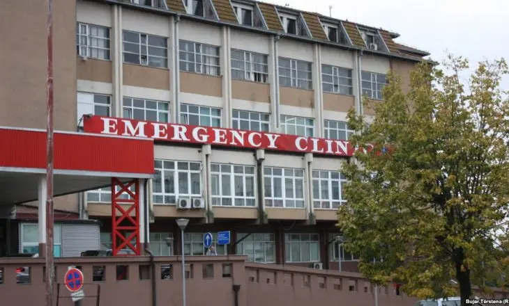 pacientja-braktiset-ne-emergjence-familjaret-nuk-i-pergjigjen-telefonatave-as-te-policise