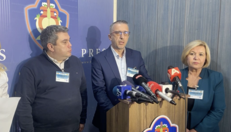 Mariqiq dhe Demiri nga Bërvenica  Votimi po zhvillohet i qetë  dalja është rritur për 0 77   VIDEO 