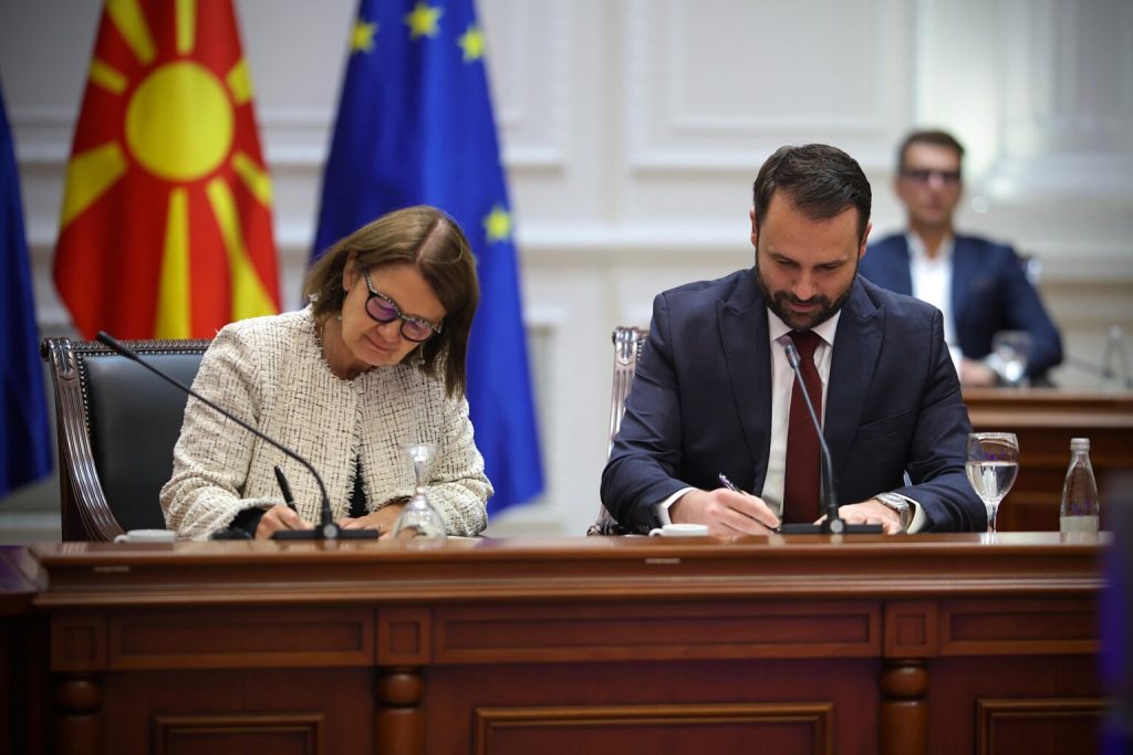 Maqedonia e Veriut dhe ONP ja nënshkruan Programin Kombëtar për Punë të Denjë 2026 2030