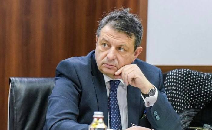 Makraduli për kallëzimin penal ndaj tij  Faturat e papaguara u zbuluan para emërimit tim si drejtor i Postës