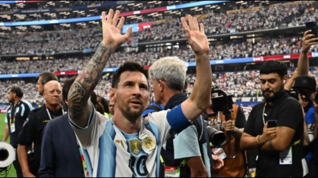 Lionel Messi përgatitet për lamtumirën me kombëtaren argjentinase  80 mijë të pranishëm biletat u shitën brenda 2 orëve