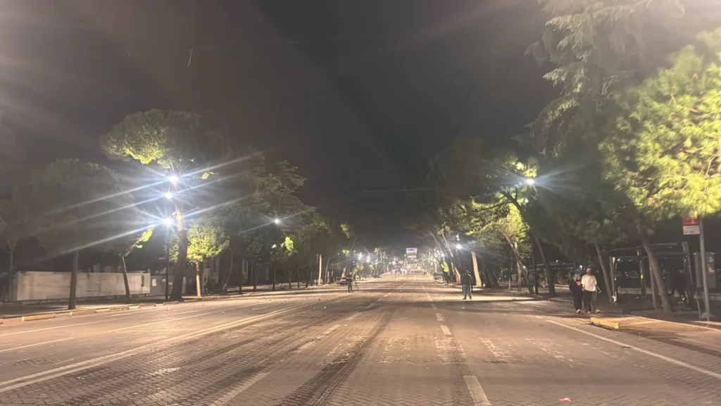 rikthehet-qetesia-ne-bulevard-boshatisen-rruget-e-tiranes-pas-nderhyrjes-se-policise