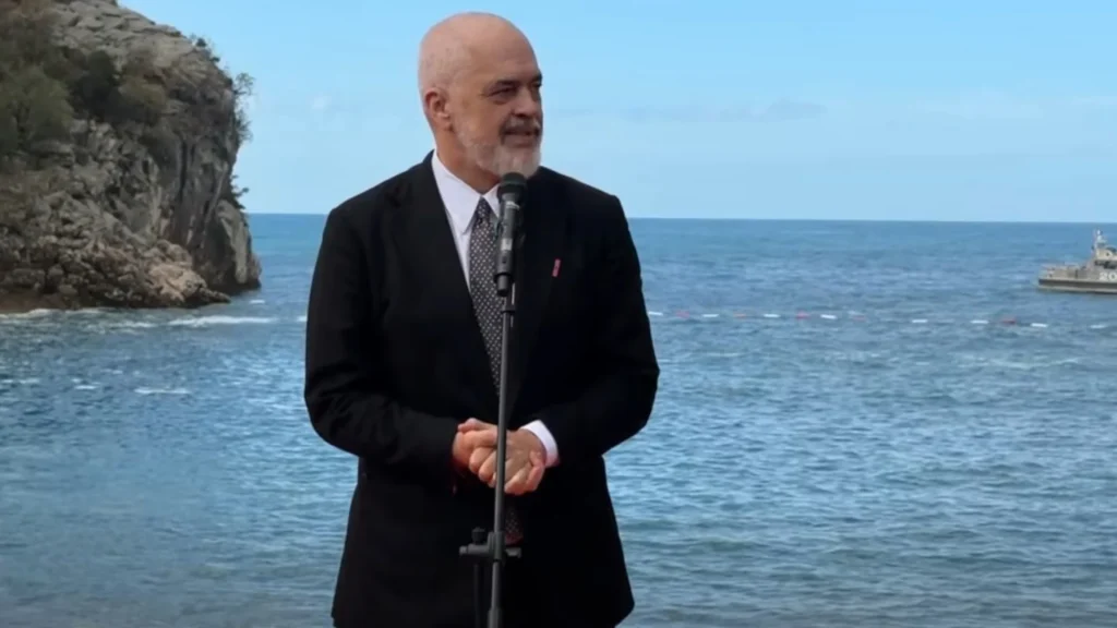 rama-ne-budva-merr-pjese-ne-samitin-e-lidereve-te-procesit-te-berlinit-batuta-e-kryeministrit-mali-i-zi-i-vetmi-vend-ku-gjithnje-ke-helikopter-mbi-koke