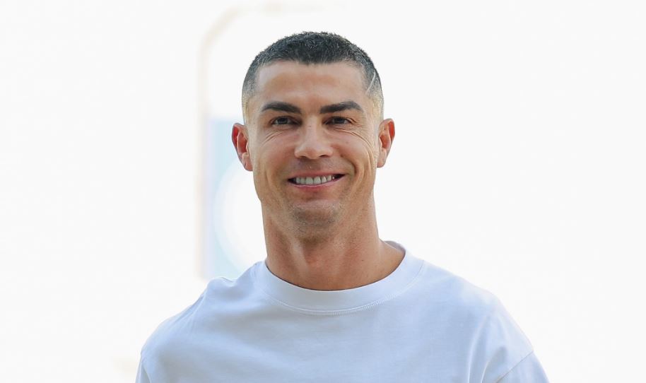 Pas tollovisë me Portugalinë  Ronaldo i buzëqeshur në rikthimin e tij në stërvitje te Al Nassr