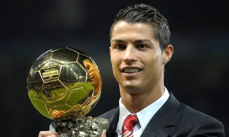 15 sezonet më të mira të fituesve të  Topit të Artë   Kryeson Cristiano Ronaldo i vitit 2008