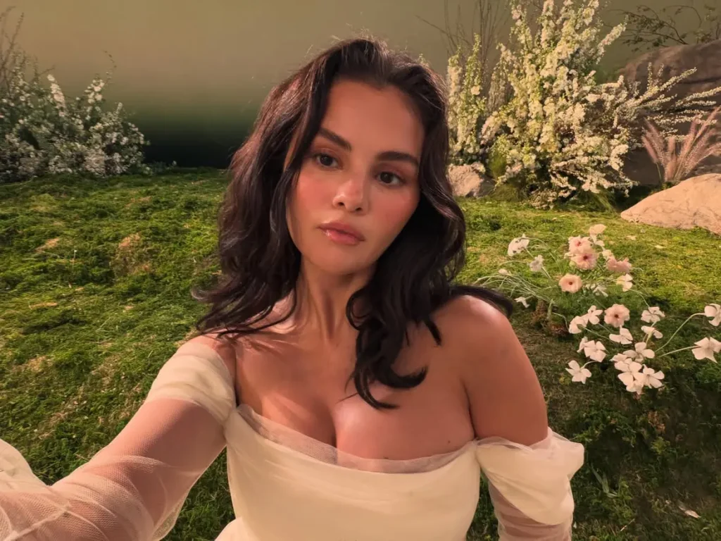 Selena Gomez flet për ndikimin e nikotinës në zërin e saj  Një mesazh për ata që duan të heqin dorë
